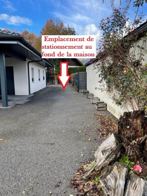 Studio Bien Situe & Tout Equipe Dans Une Maison 雄济耶 外观 照片