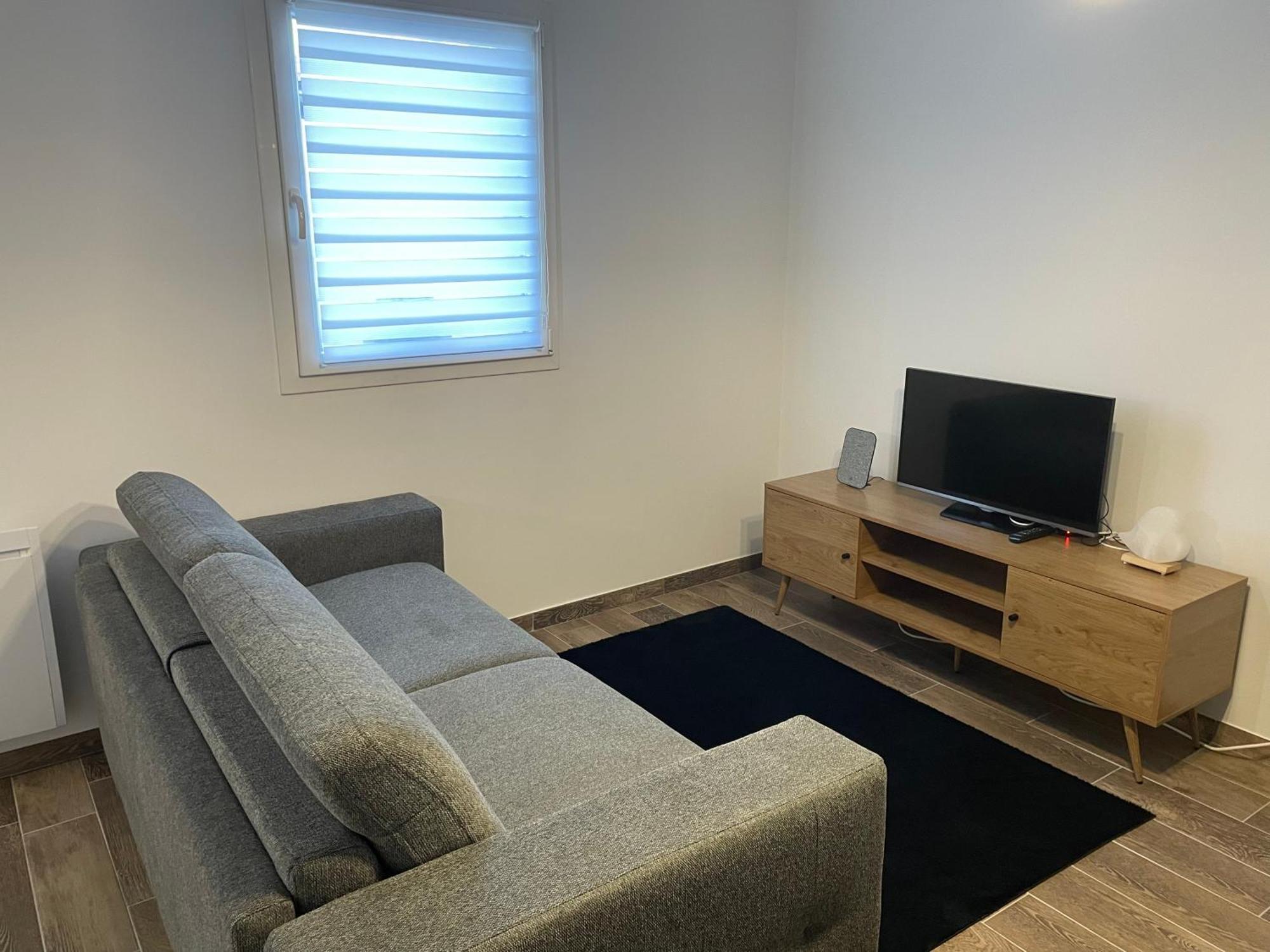 Studio Bien Situe & Tout Equipe Dans Une Maison 雄济耶 外观 照片